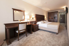 Grand-9